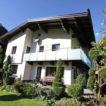 Cozy Apartment In Aschau Im Zillertal Near Ski Lift Eksteriør bilde