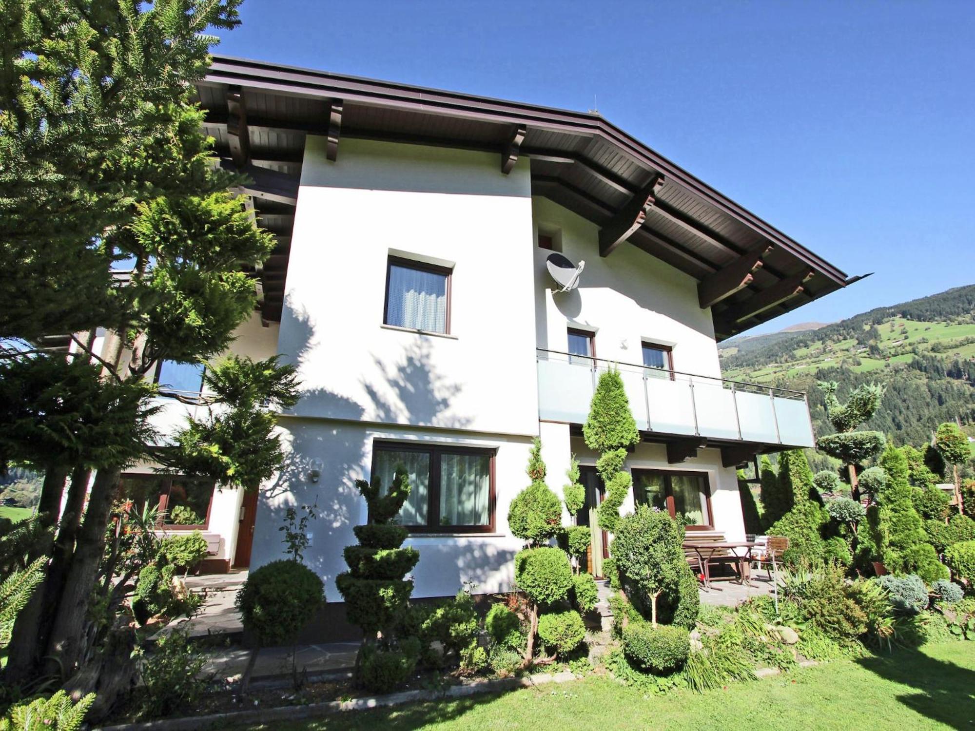 Cozy Apartment In Aschau Im Zillertal Near Ski Lift Eksteriør bilde